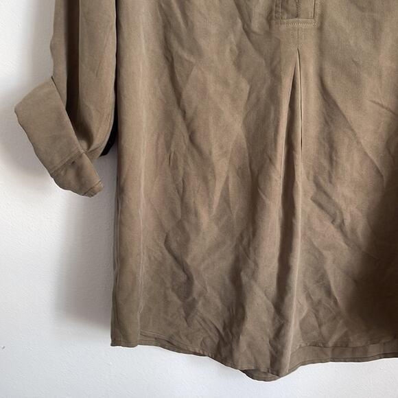 Tyler Boe 100% silk 1/4 button up long sleeve blouse sz XS - Picture 3 of 6